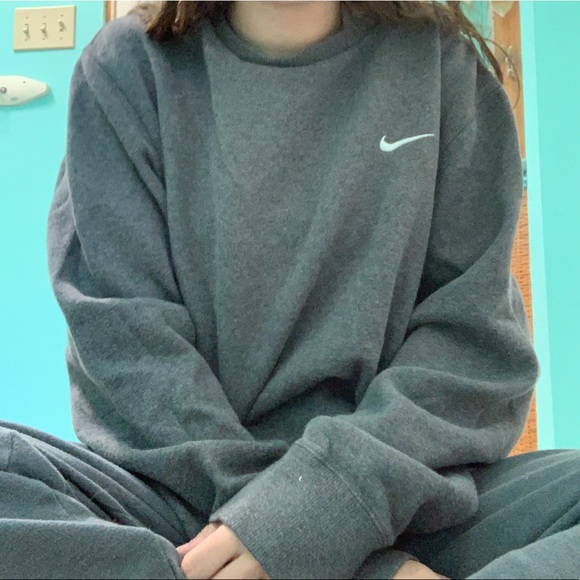 Nike Tops - Nike Cropped Crewneck Sweatshirt